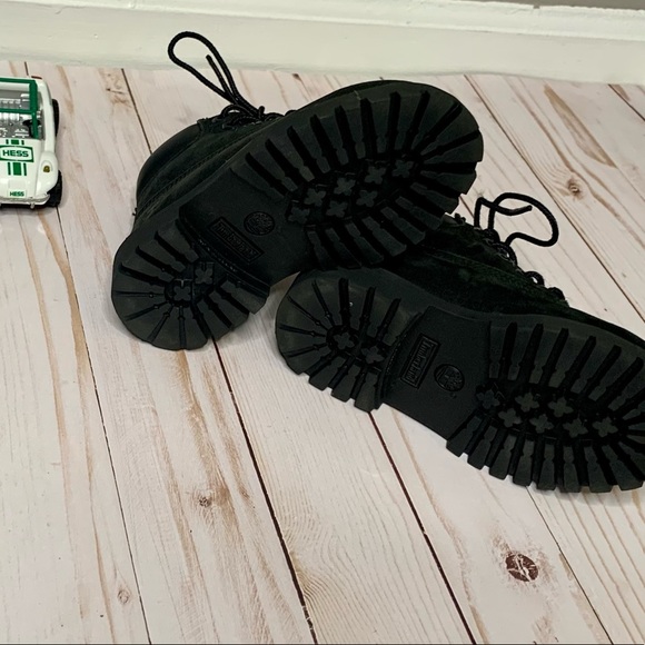 Black Waterproof Timberland Boots 🥾 - Picture 7 of 9